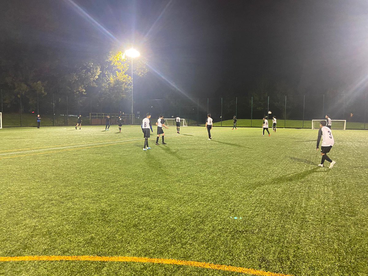 BUFC U16’s training session last night as they prepare for their weekend cup game against Westbury FC ⚽️
