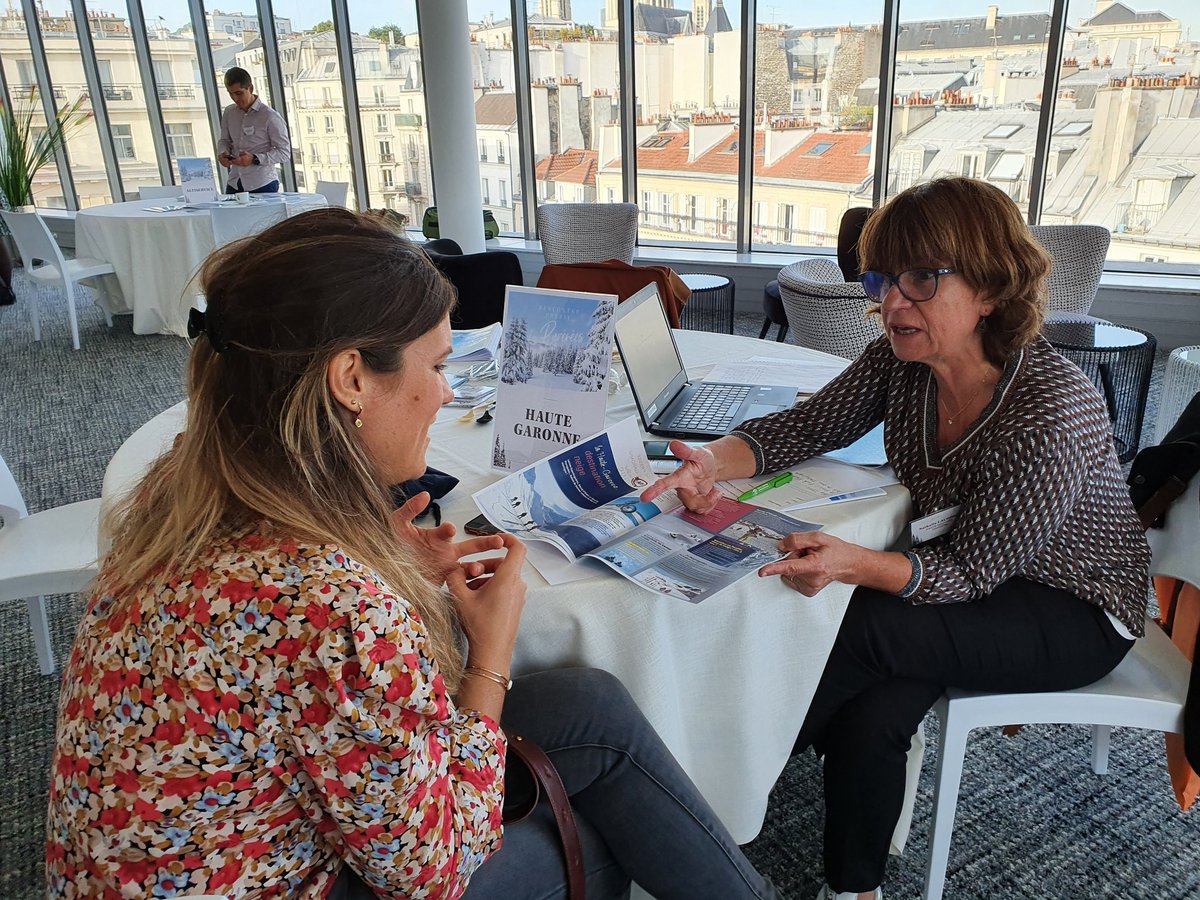 nlacomme31's tweet photo. Top départ pour une journée rencontre presse #Pyrenees à Paris.
Actu #ski des stations de #hautegaronne #LeMourtis #Superbagneres #Peyragudes #BourgdOueil https://t.co/Uzd7Ccx1Kp