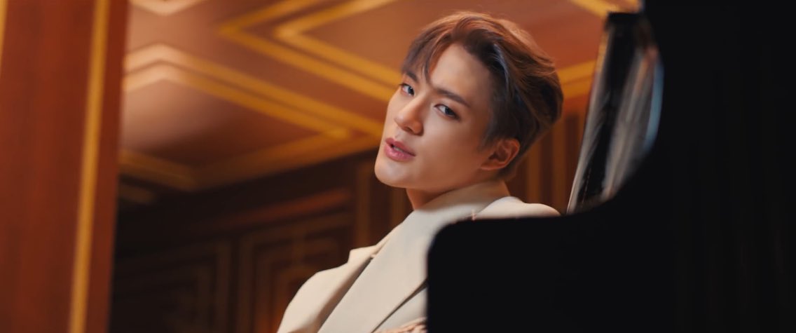 jeongyunonly's tweet photo. lee jeno the man that you are https://t.co/Z052EWTnIa