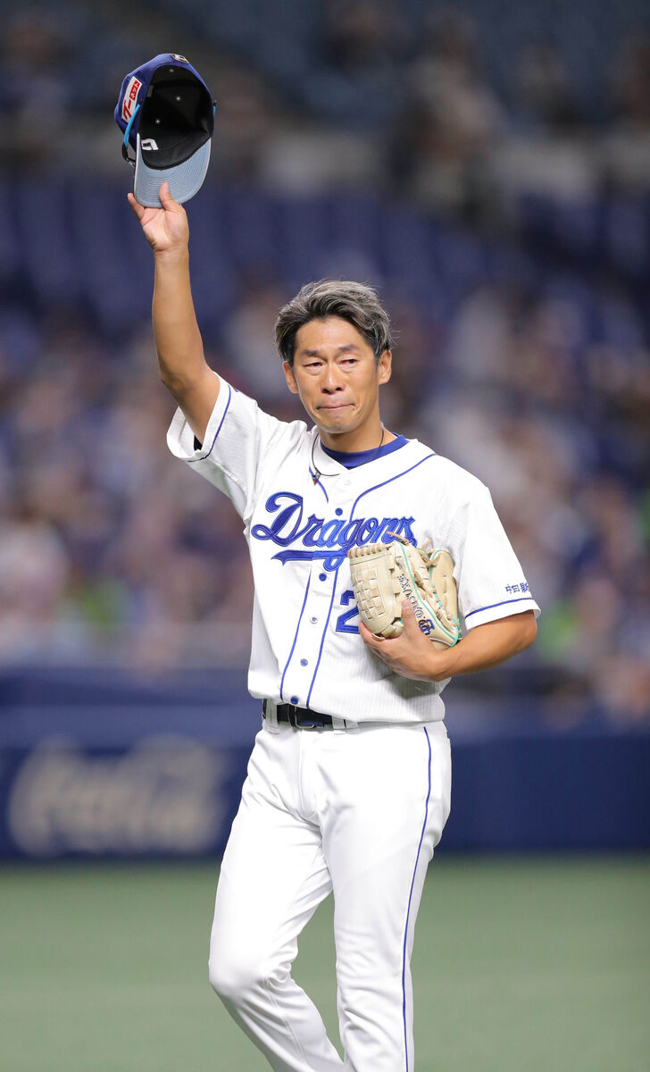 スポーツ報知 プロ野球取材班 S Tweet 中日 今季限りで現役引退の山井大介が先発 塩見を空振り三振に打ち取り有終の美飾る 中日ドラゴンズ Dragons Baseball Trendsmap スポーツ報知 プロ野球取材班 S Tweet 中日 今季限りで現役引退の山井大介が先発 塩見を空振り三振に打ち取り有終の美飾る 中日ドラゴンズ Dragons Baseball Trendsmap