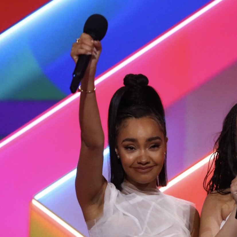 kaitlinsindigo's tweet photo. @ leigh anne pinnock, we got you. https://t.co/oGR4YBFZm2