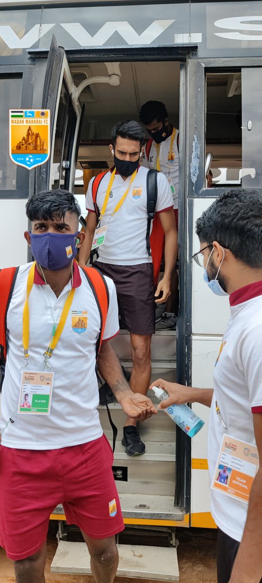 FcMaharaj's tweet photo. We have reached the venue ๐๏ธโ๏ธ๐ถ
#MMFCRUFC โ๏ธ
#HILQ2021 ๐
#IndianFootball โฝ
#MMFC ๐ช
#MatchDay ๐ค https://t.co/MihixLqyNU