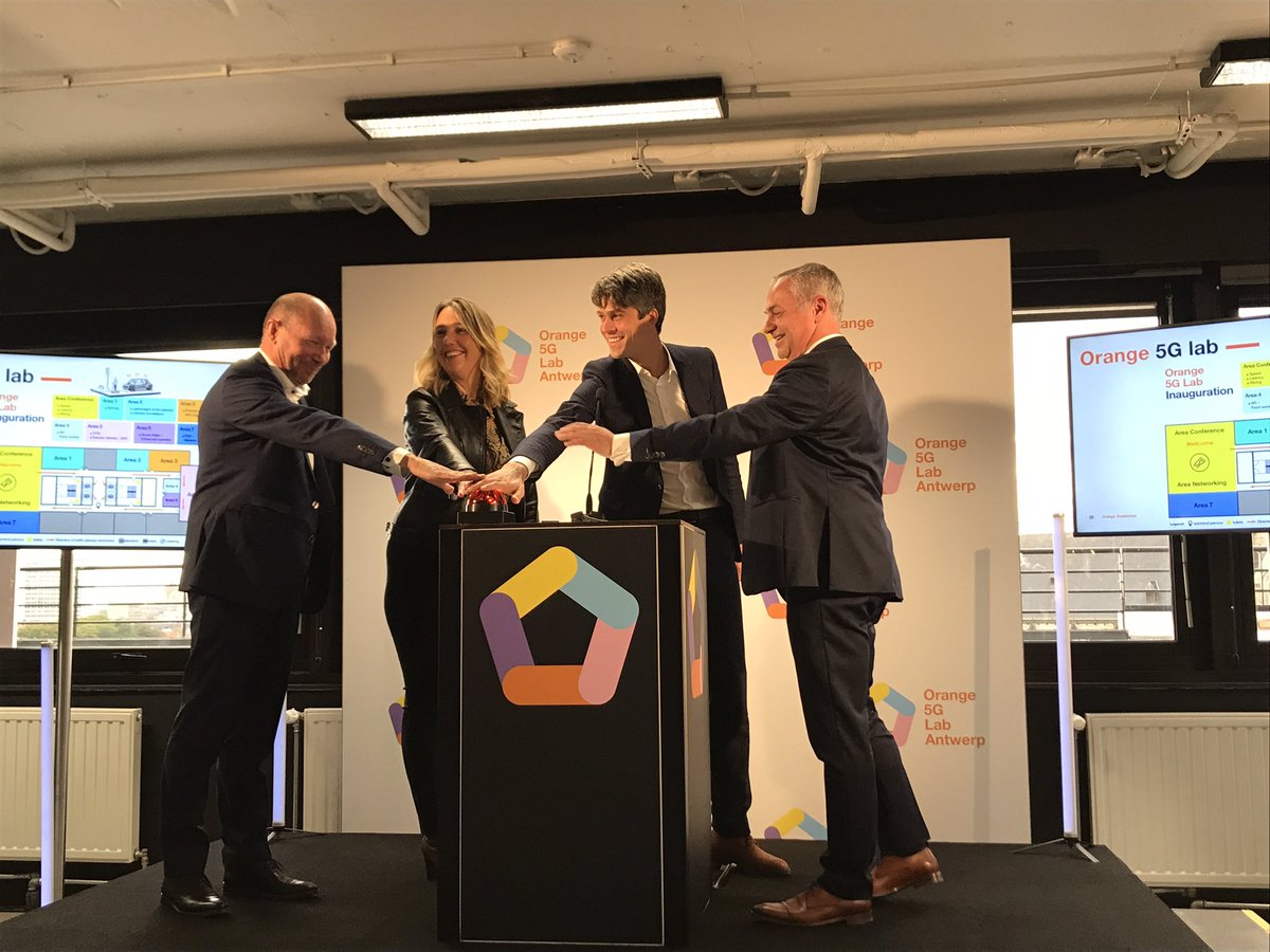 petoine92's tweet photo. It’s live ! 5G Lab at Beacon in Antwerp is officially opened ! @Karinedussert @Werner_De_Laet  #ProudtobeOrange #5GAhead https://t.co/mhLCXCBLu6