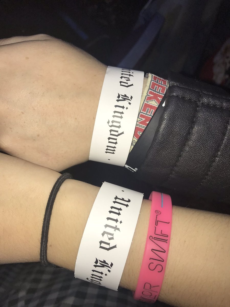 mckenziewhatevr's tweet photo. 4 years since the best day of my life <3 #reputationsecretsessions https://t.co/ZjYpDPuGAK