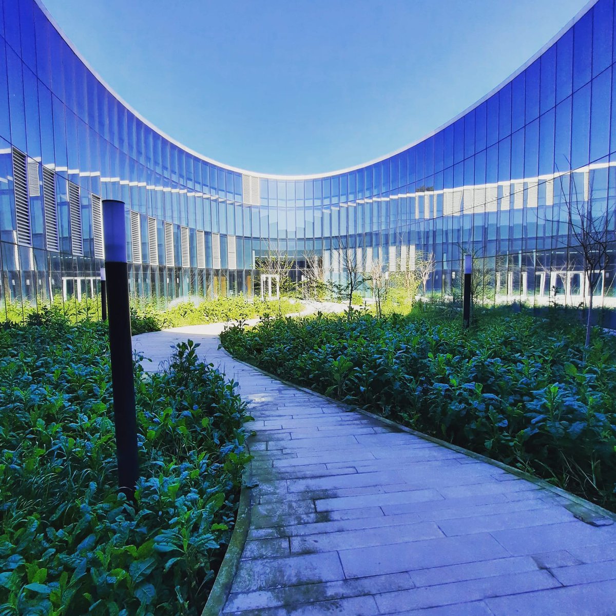 📢UN HITO PARA EL SISTEMA CIENTÍFICO
 
♾ La UBA inaugura hoy Cero + Infinito, un edificio de última generación que va a fortalecer la ciencia y la investigación argentina.
 
#200AñosFormandoFuturo❤️💪