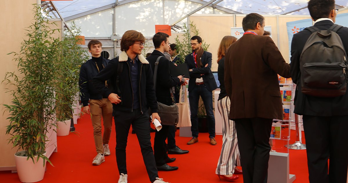 [#ENTREPRISE] La 42ème édition du Forum Rencontre, organisé par les élèves, aura lieu demain : jeudi 14 octobre 🤝👏
Les entreprises présentes rencontreront les élèves-ingénieurs #EcoleCentraleLille #ENSCL #IG2I #ENSCL pour leurs proposer des opportunités professionnelles 👍