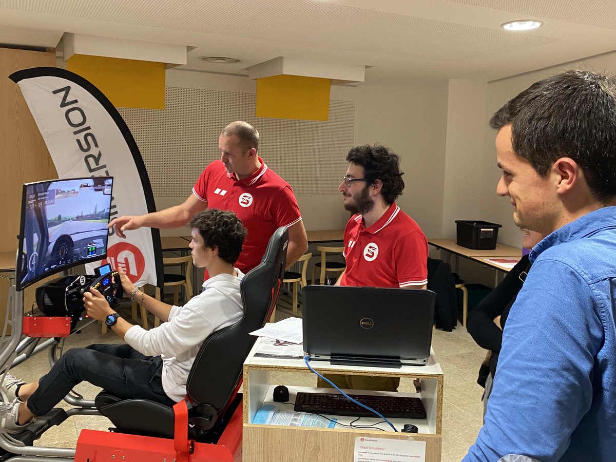 Simersion_Fr's tweet image. Le 5 Octobre, nous étions invités par @FUnilim et @aliptic_ pour une conférence sur l'#esport à @VilleLimoges87, avec  @limogescsp, @raceclutch, @CDESLimoges. 
C'était un plaisir pour nous de vous parler de #simracing 🏎️💨.
Merci à tous!
#passion #pilotage #madeinfrance