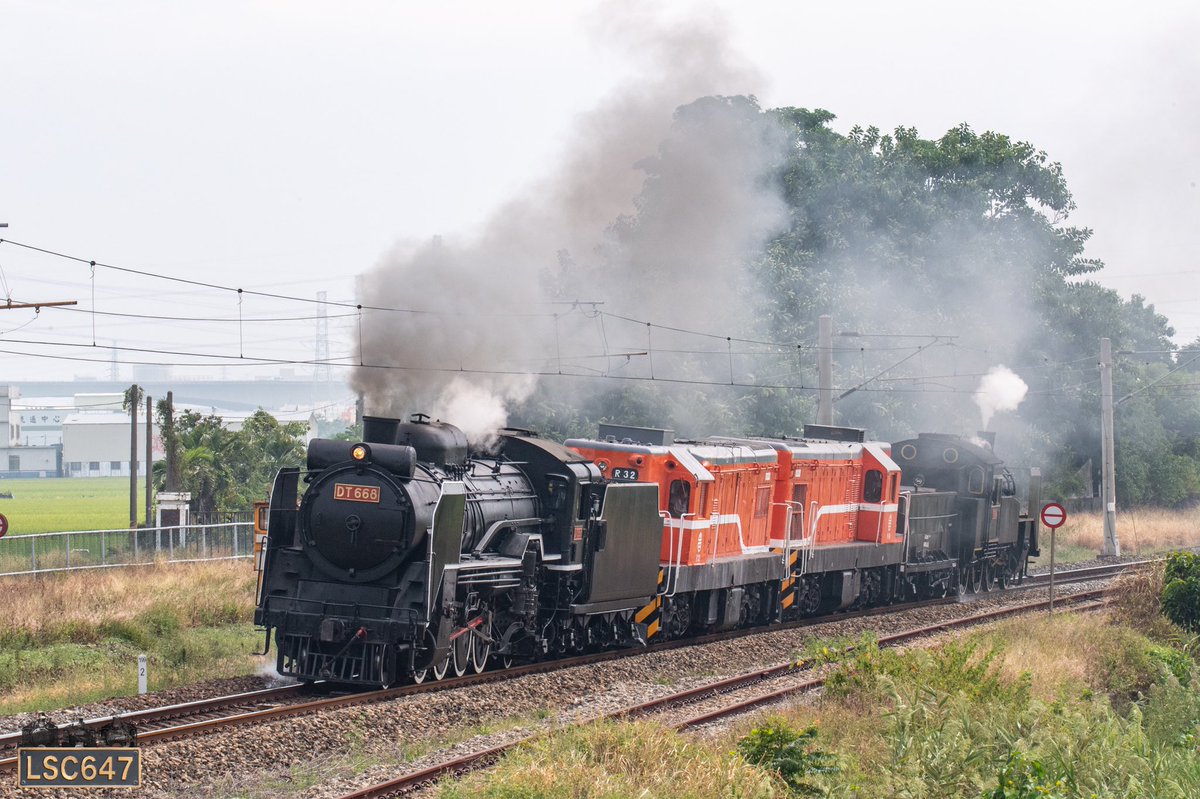 LSG647647's tweet photo. 2021.10.12
DT668+R+R+CK124
彰化-大甲（試運轉測試） https://t.co/K8626UGU2i