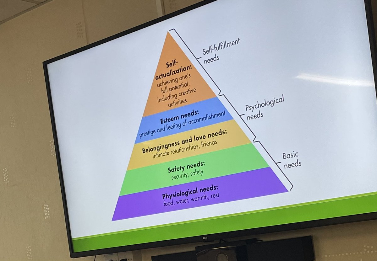 Rebecca Edwards tweet media