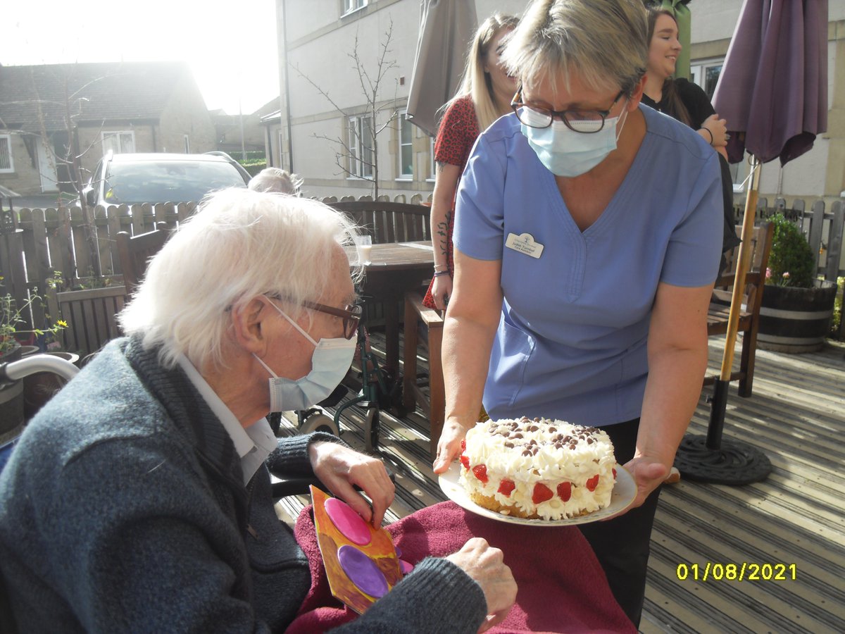 CStrakerProject's tweet image. Congratulations to our lovely resident Jimmy, who celebrated his 90th birthday last week. He enjoyed a wonderful party with friends and family sitting outside in the sunshine and loved opening his cards and presents.