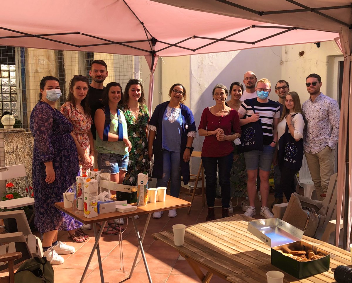 Ed3sSuzanne's tweet image. 🇬🇷 #ED3SENGRÈCE 🇬🇷

JOUR-3 | Accueil à @MSFgreece 🏥

🗣 Échanges avec les professionnels du dispensaire @MSF à #Athènes 🇬🇷

🙌 30 ans de présence en Grèce au service des populations les plus vulnérables

🤝 Un témoignage riche sur les coopérations franco-helléniques 🇬🇷🇫🇷
