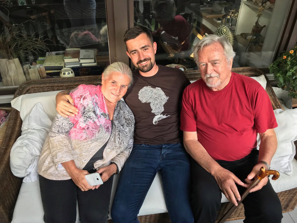 Hi, usually I tweet about #reefs and #fish and #science, 
today it's a personal one. 

My family needs help. Dad had a serious stroke this past Saturday and all costs will be out of pocket.

If you can, please share this link. 
More below 👇
#GoFundMe 
gofund.me/da40cb71