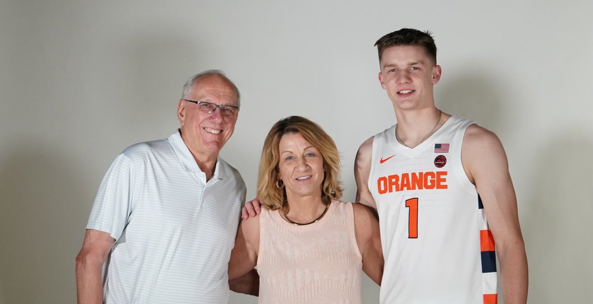 Class of 2022 SG Justin Taylor (@jctbball12) took an official visit to Syracuse basketball over the weekend. The Orange pledge got a different look at the program, discusses Carrier Dome atmosphere, takeaways from watching practice and more: https://t.co/UkpF4Ilkcw https://t.co/WePlLk1QTU