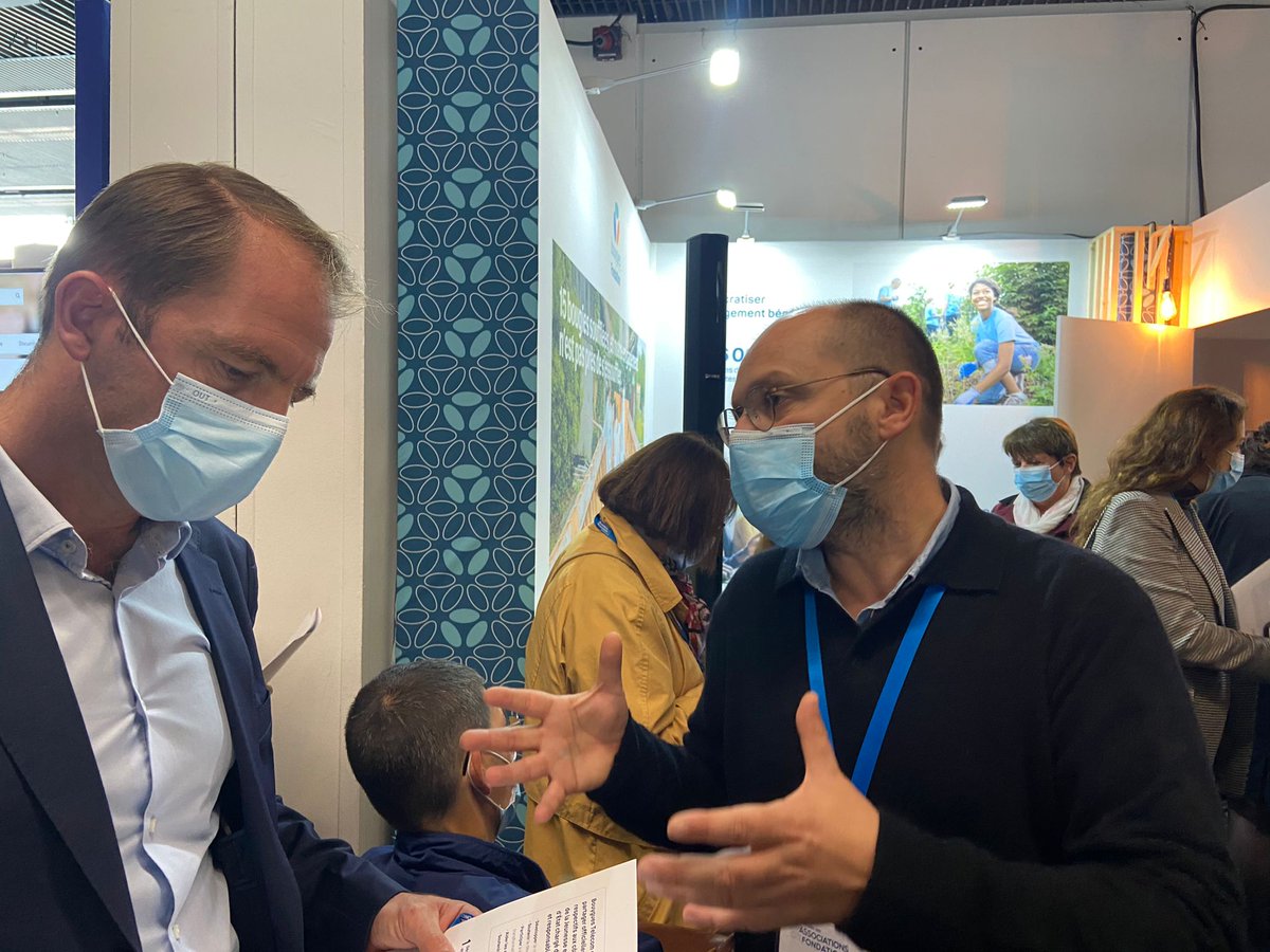 bouyguestelecom's tweet photo. .@ThibautGuilluy est au stand Bouygues Telecom au @ForumAsso !
Comme lui, découvrez nos engagements pour soutenir le monde associatif et essayez nos outils numériques pour aider votre association : #BBoxAsso, plateforme d’engagement, … #SengageraveclesAssos🤝
@FondationBytel https://t.co/jtMdnMpj5t