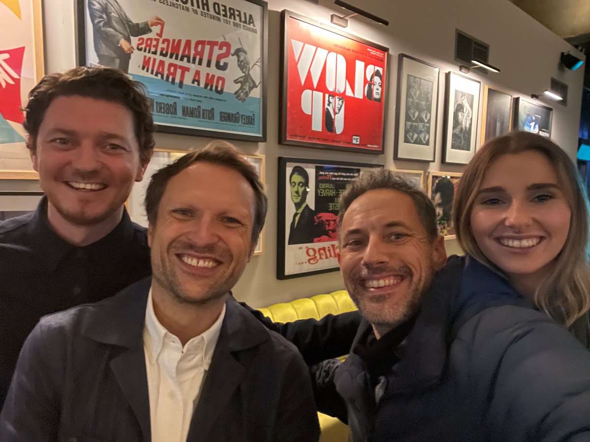 molinarepost's tweet image. Convergence: Courage in a Crisis | Out now on Netflix! 

We are so proud to have provided picture post and deliverables for this project! 

Here are some of our fab team with the doc's wonderful director, Orlando von Einsiedel, all smiles at the premiere screening and Q&amp;amp;A @BFI!