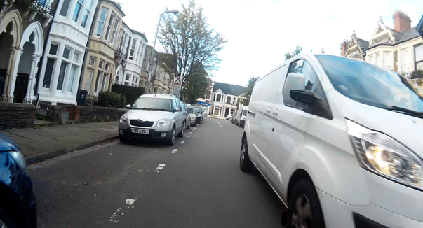 closepassescdf's tweet image. Second dangerous pass this morning - head on way above 20mph from this white van moron who failed to give way. Inches away. HC rule 155 relevant on this narrow road.

#OpSnap #EnjoyYourPoints (not likely tbh)