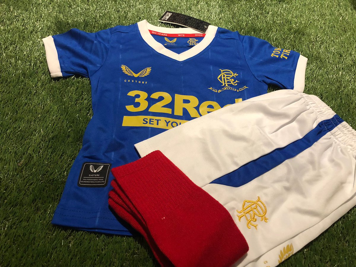 FootballRoom44's tweet photo. 🐻 THE TEDDY BEARS 🐻 

💙 Rangers home kit 21/22 💙

🖤 Rangers Away kit 21/22 🖤

💙 Rangers tracksuits 💙

Ideal for a Christmas present or birthday 🎅 🎂 

 ✉️ Any questions or to place an order drop us a DM ✉️

➡️ Follow us on Instagram and Facebook for BIG news to come!⬅️ https://t.co/wl8ENbGxYK