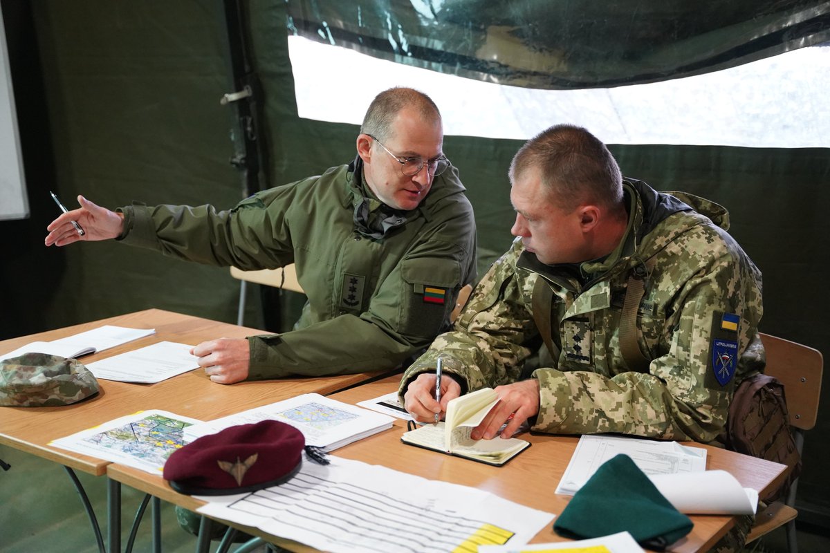 MNBHQ's tweet photo. EXERCISE WYDRA-21.
The Mission Analysis Briefing took place in the Exercise training field.
LITPOLUKRBRIG commander and staff analyzed higher's order to deduce the mission for the #EX #WYDRA_21 training purpose.
#HICON @Zelazna_Dywizja #CommonTraining #MDMP #LITPOLUKRBRIG https://t.co/NLSVHSCV80