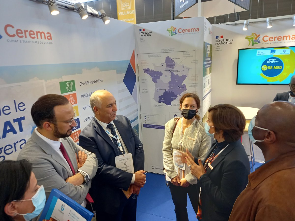 Le #Cerema reçoit la délégation ministérielle de la Tunisie sur son stand à #pollutec : présentation du projet européen RE-MED pour développer l'économie circulaire des matériaux dans le bassin méditerranéen et recycler les déchets de construction dans les routes