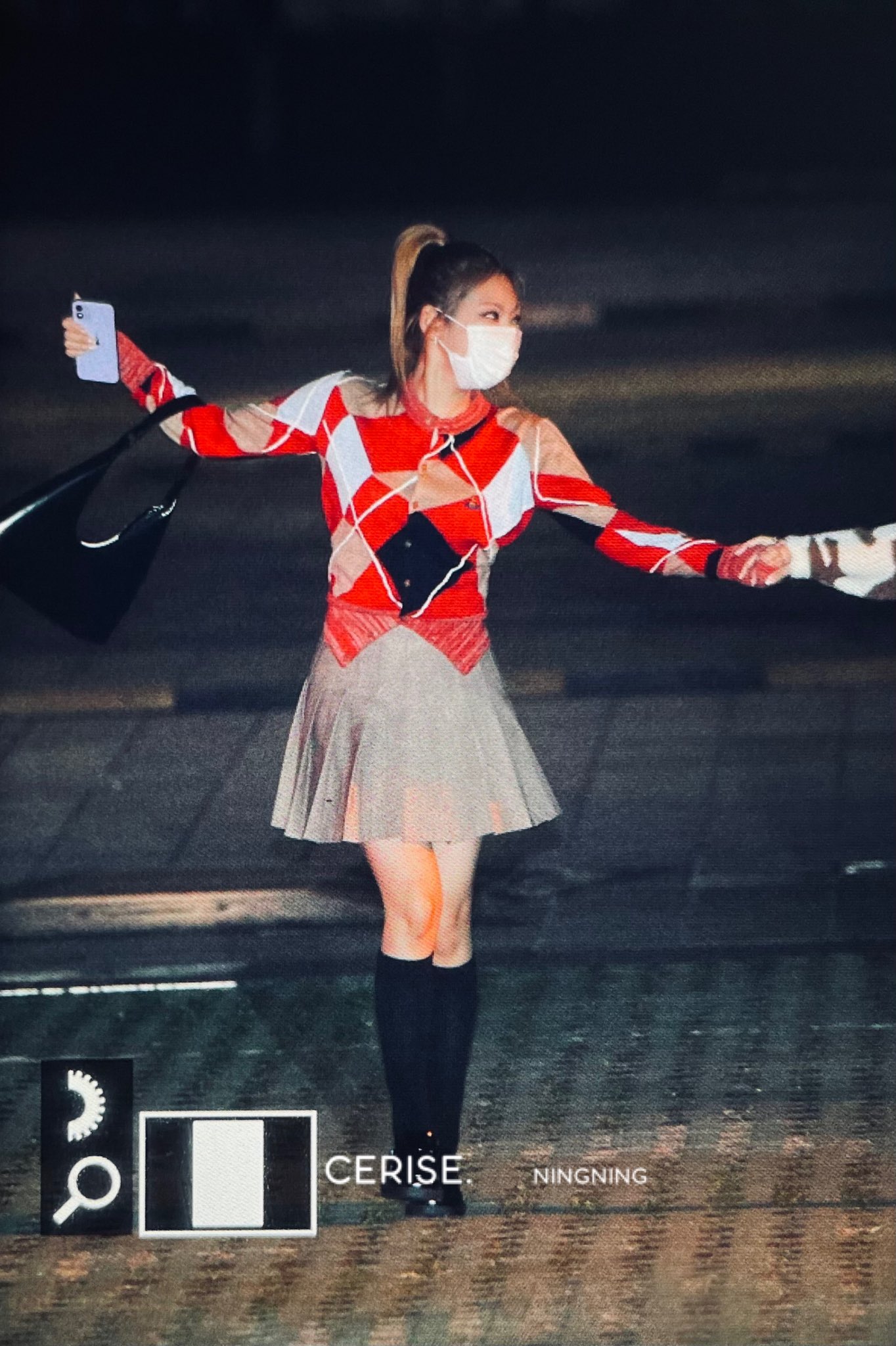 FBksN7TVEAAThYM?format=jpg&name=large