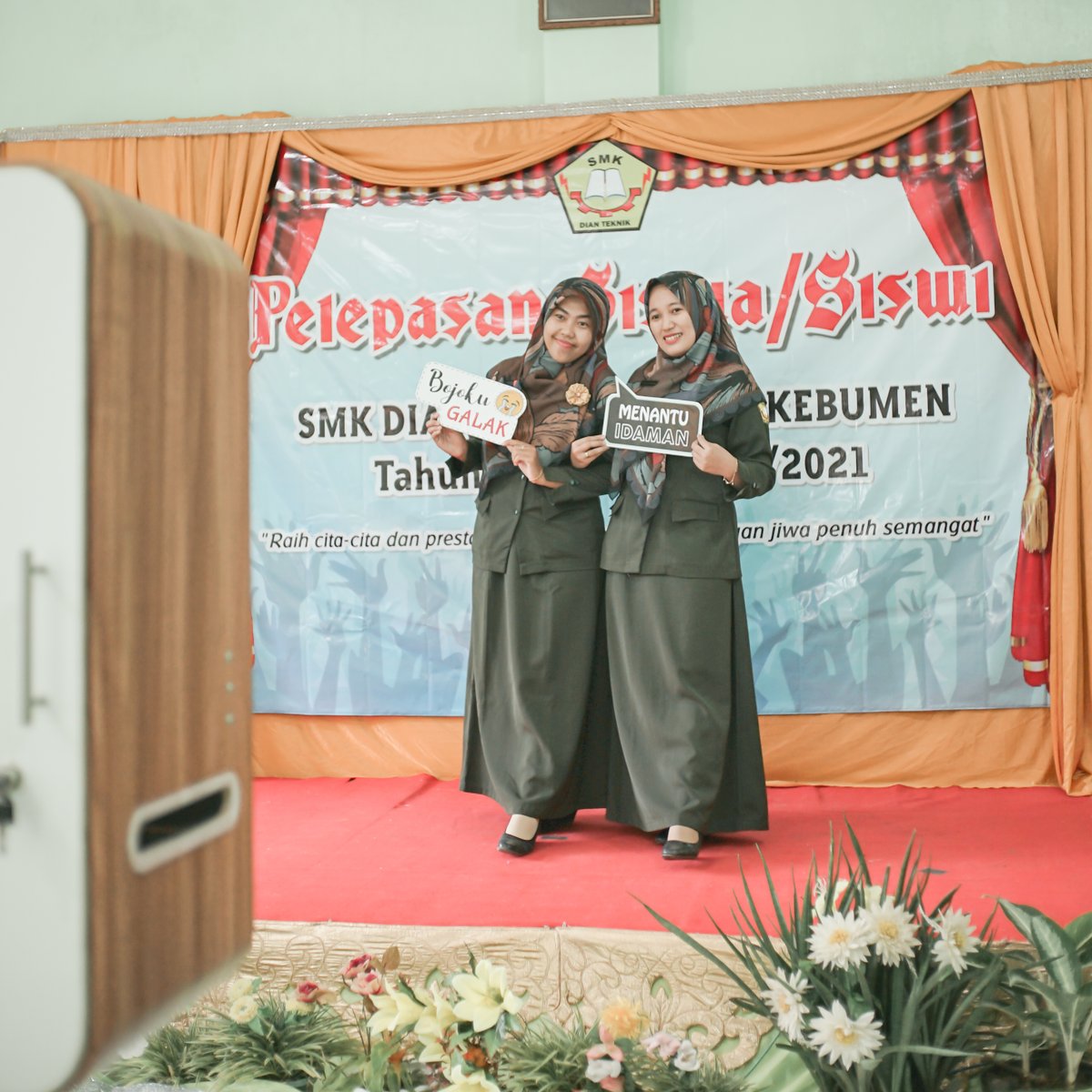 FourPhotobooth's tweet photo. Yakali wisuda jaman sekarang ga pake photobooth 😜

Wisuda SMK Dian Teknik
Kebumen

Info lebih lanjut hubungi:
📞 0821 3864 0834 https://t.co/ztzVnVuqBl