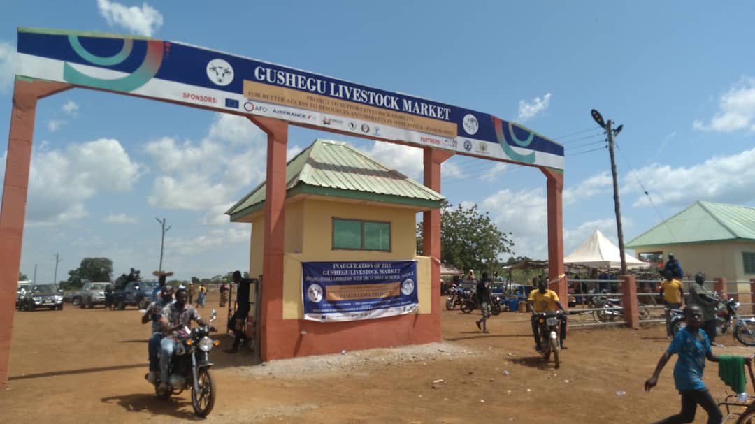 @AFD_en in #Ghana is proud to finance and inaugurate the new livestock market in #Gushegu, great result of the #PAMOBARMA project. Congratulations to all the partners! @GDCA @Acting_forlife @Franceinghana @EUinghana