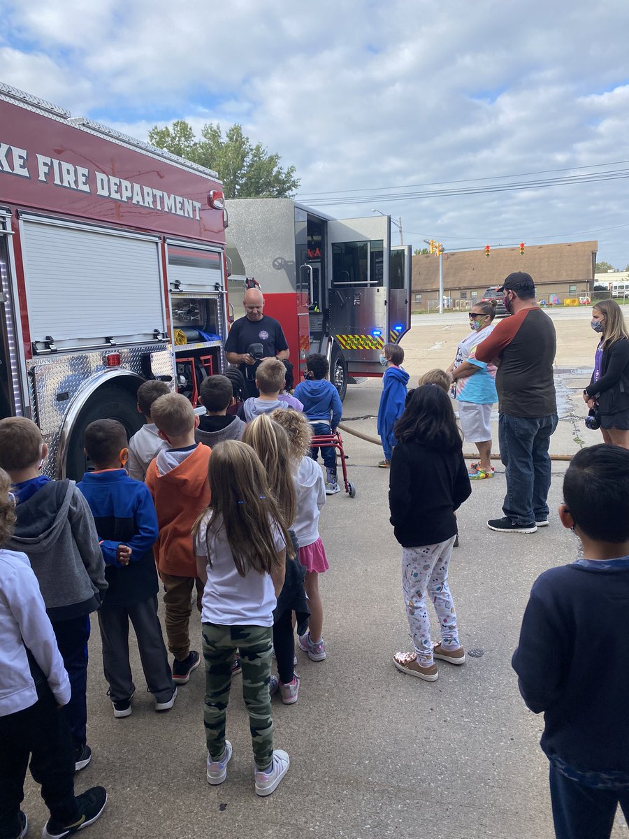 TJ Kindergarten field trip  the police and fire stations today. 🔥 👮‍♂️