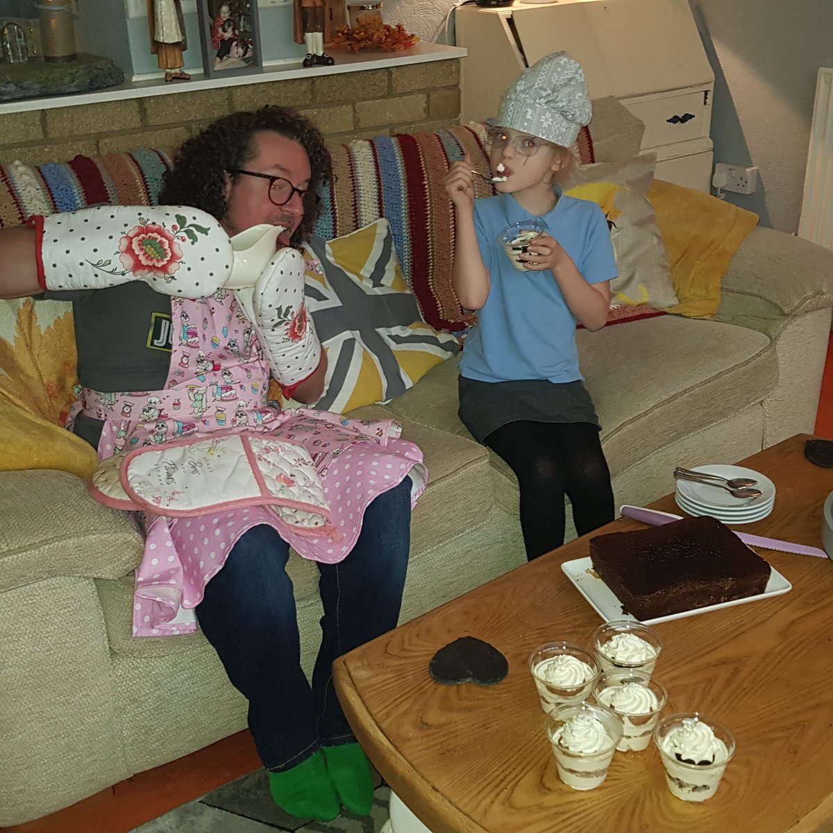 shrinking_mama_'s tweet photo. Accidentally made bread rolls last week for bread week on GBBO, partner insisted that I make a dessert for dessert week. Sticky toffee pudding and mini cheesecakes ready for watching this week #gbbo @PaulHollywood @PrueLeith @RealMattLucas @noelfielding11 https://t.co/Dj10O8DwP2