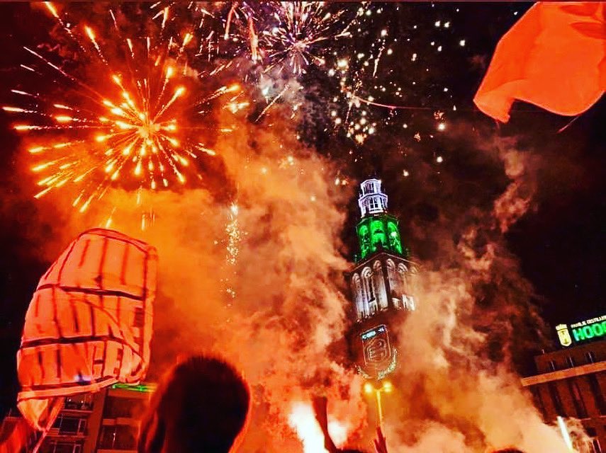 Finale #voetbalplaatseptember

Foto 1 <a href="/SilvanaFRFC1908/">Silvana ♥️🤍</a>

Foto 2 <a href="/HugodeGekste/">🟢⚪️ Lukas 🟢⚪️ </a>

Geen oproep tot kapen polletje, laat het eerlijk gaan. Het wordt een snelle finale. Succes beide