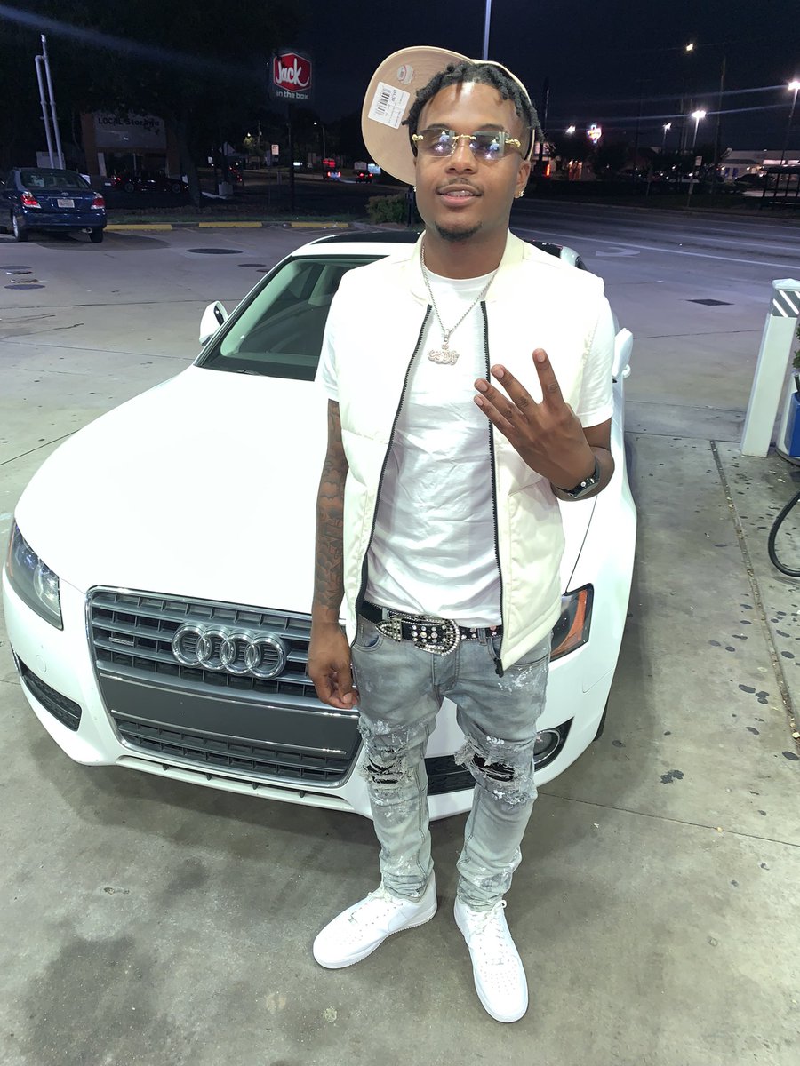 1princeM's tweet photo. 🤭💰🔝🤞🏽… https://t.co/821JQIdY9y