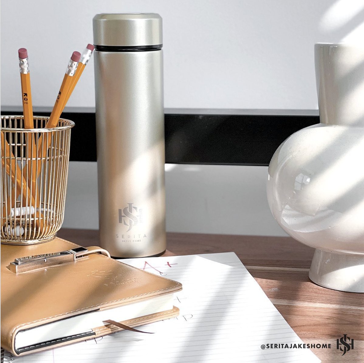 Take your productivity to the next level with Serita Jakes Home! ✍🏾✨ 

A clear mind, peaceful workspace and coffee are all the makings of the perfect study session. Shop at SeritaJakesHome.com 

#MySacredHome #SeritaJakesHome