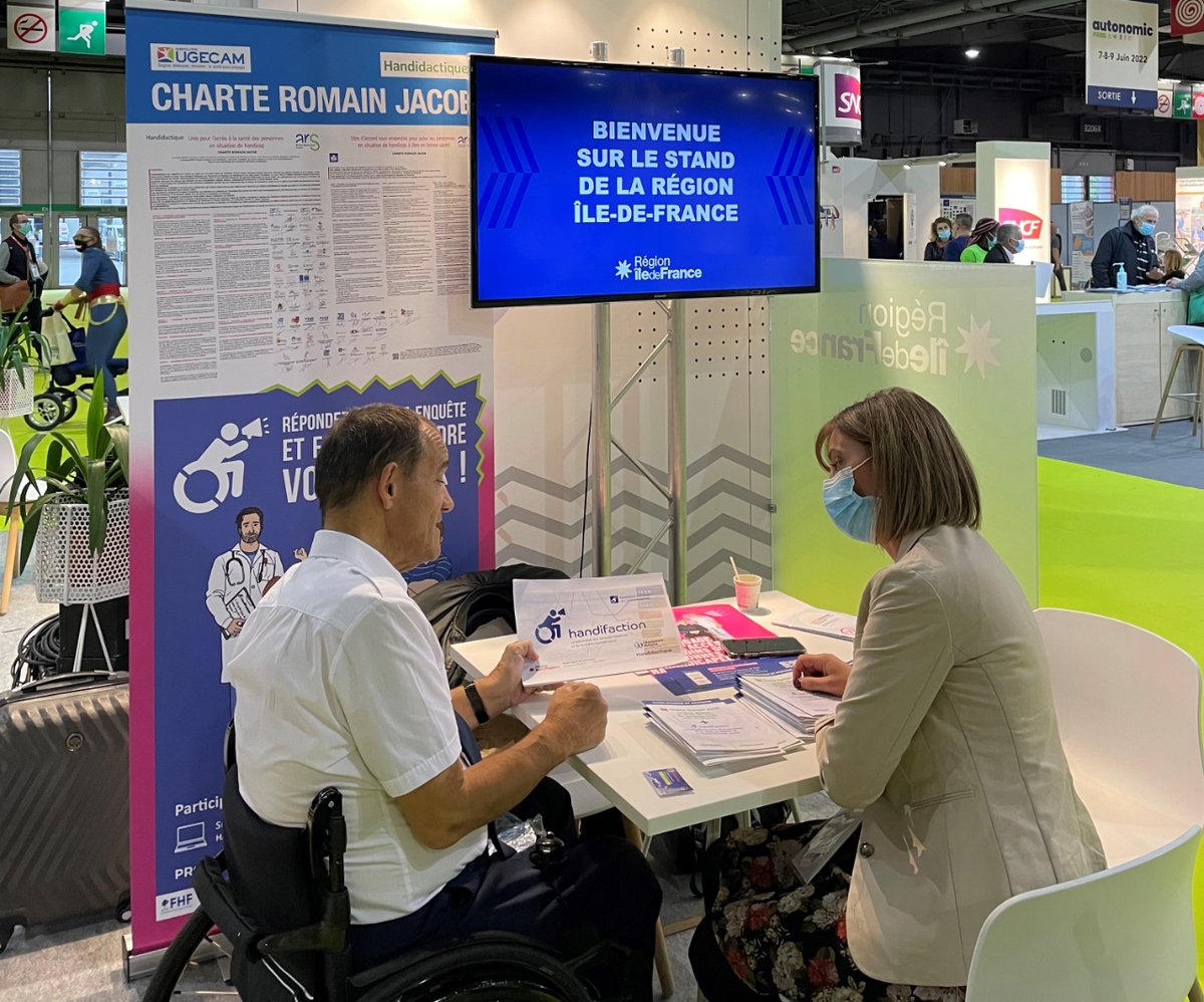 handidactique's tweet photo. [EVENEMENT]
A l’invitation de la région Ile de France, l’association #Handidactique était présente au salon Autonomic pour présenter la Charte Romain Jacob et le questionnaire #Handifaction.
Un grand merci à la Région et à toute l’équipe de @cedricarcos pour leur accueil. https://t.co/sBGaBCr9MA