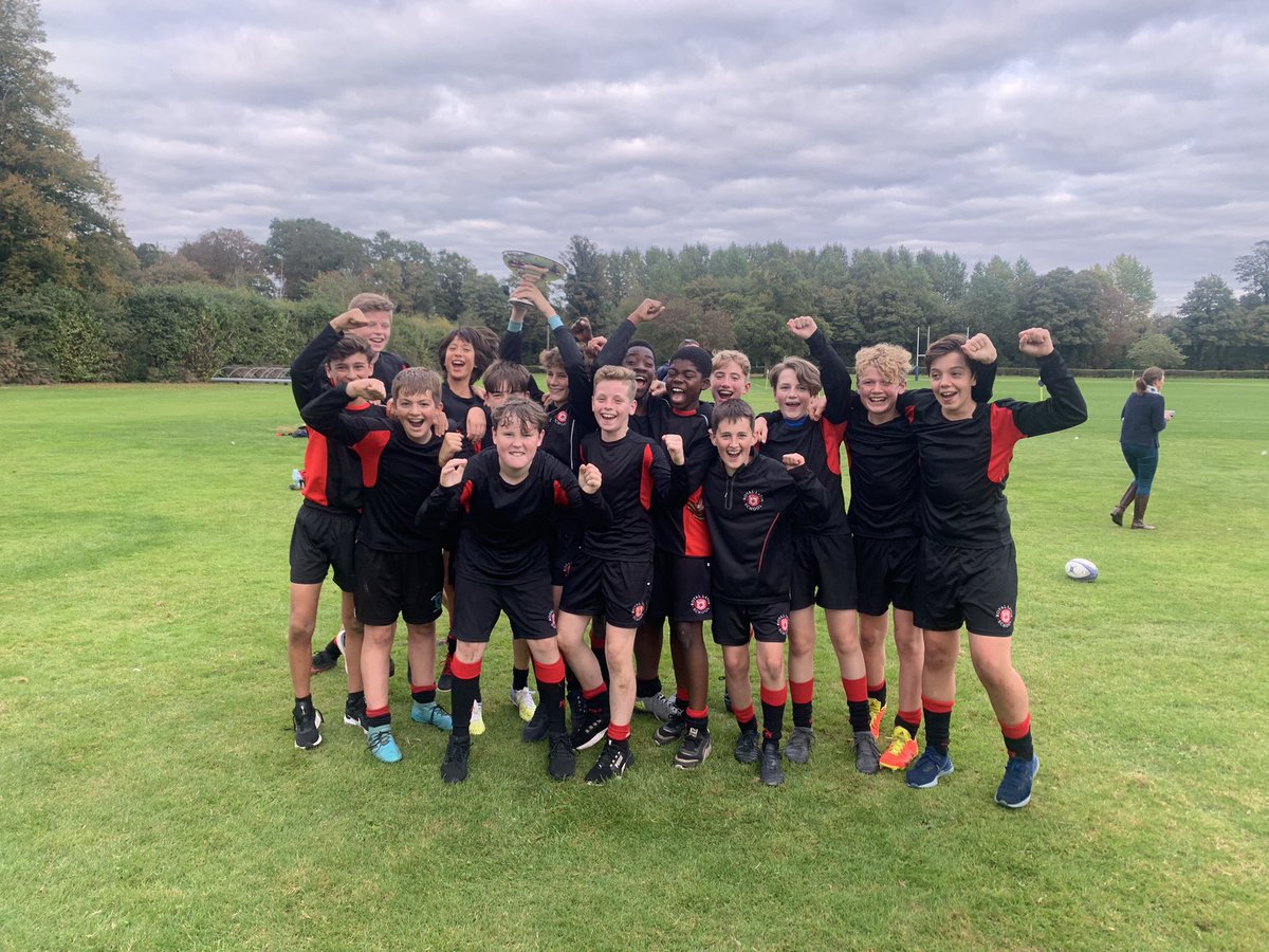 Congratulations to the Y8 rugby team. Cokethorpe rugby 🏉 festival cup winners 💪👏 #rlsrugby <a href="/TheRoyalLatin/">RLS</a>