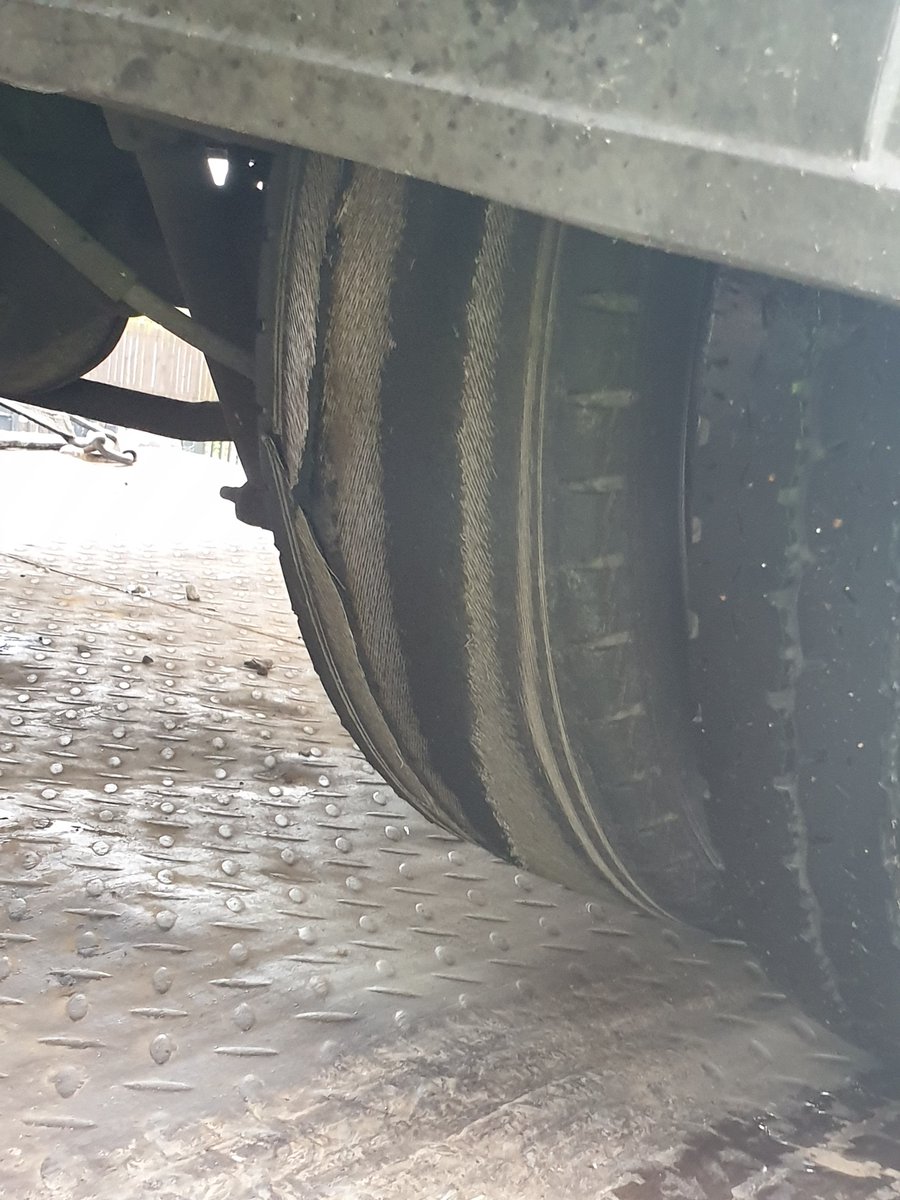 gmptraffic's tweet photo. #XT44 M60 C/W - "nothing wrong with the van, what you stopped me for" The list grew and grew... Using mobile phone, on false plates, chords exposed, seat belts not working, no hand brake, no brake lights oh and no insurance. Reported for the lot and Vehicle seized. @NWmwaypolice https://t.co/1DOvCaXAJ3