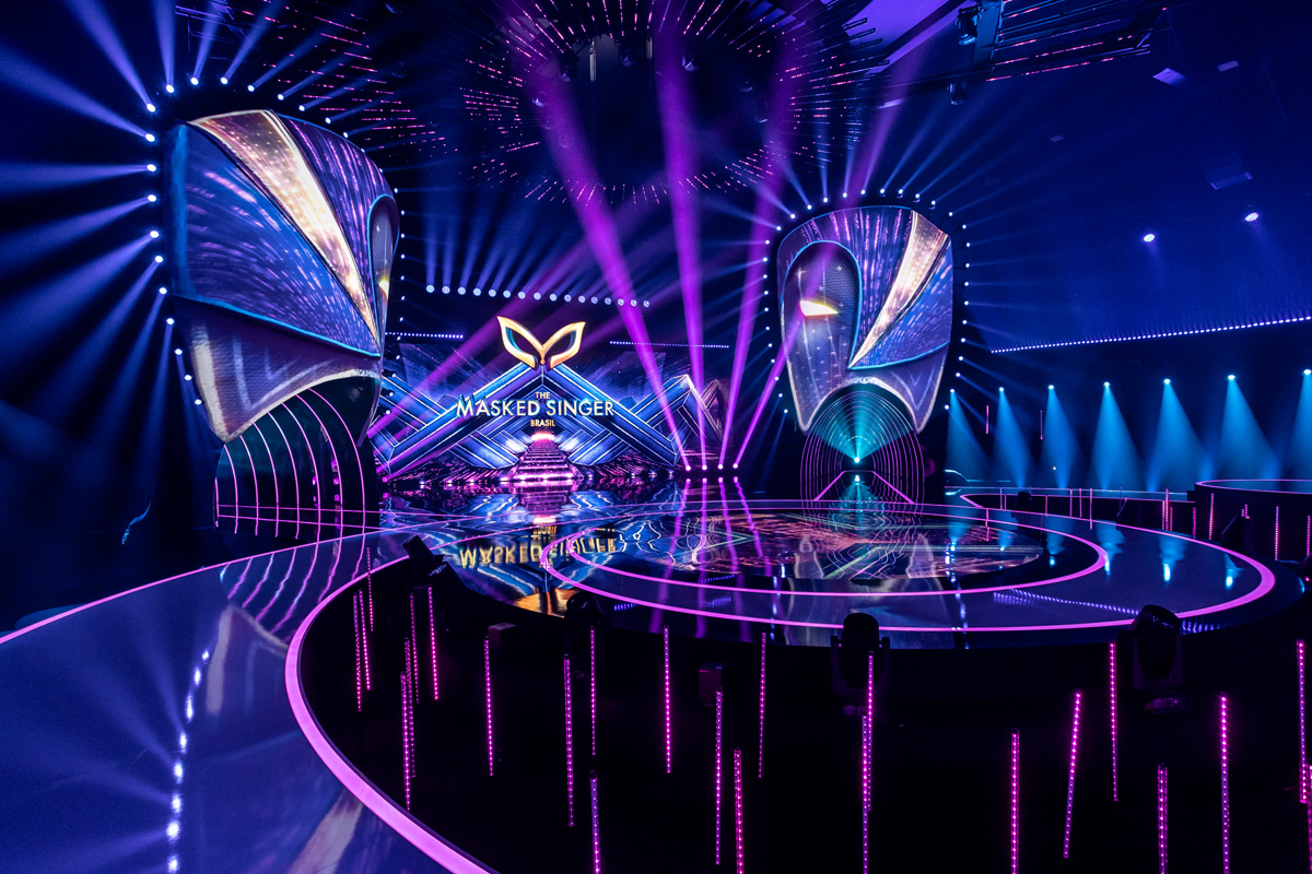 ClayPakyNews's tweet image. It’s No Mystery That Claypaky Fixtures Light Up New “Masked Singer of Brasil” TV Series.
LD/DoP: Alexandre Augusto
LP/LO: Vinicius Gonçalves Costa
Lighting supplied by Spectrun Design e Iluminação

Read more: cutt.ly/Claypaky_Maske…
#Claypaky #Mythos2 #Sharpy #IgniteYourShow