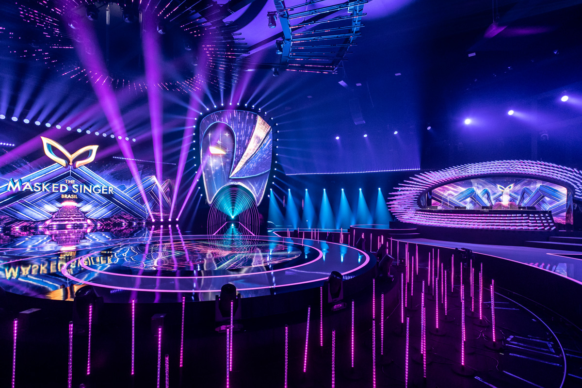 ClayPakyNews's tweet image. It’s No Mystery That Claypaky Fixtures Light Up New “Masked Singer of Brasil” TV Series.
LD/DoP: Alexandre Augusto
LP/LO: Vinicius Gonçalves Costa
Lighting supplied by Spectrun Design e Iluminação

Read more: cutt.ly/Claypaky_Maske…
#Claypaky #Mythos2 #Sharpy #IgniteYourShow