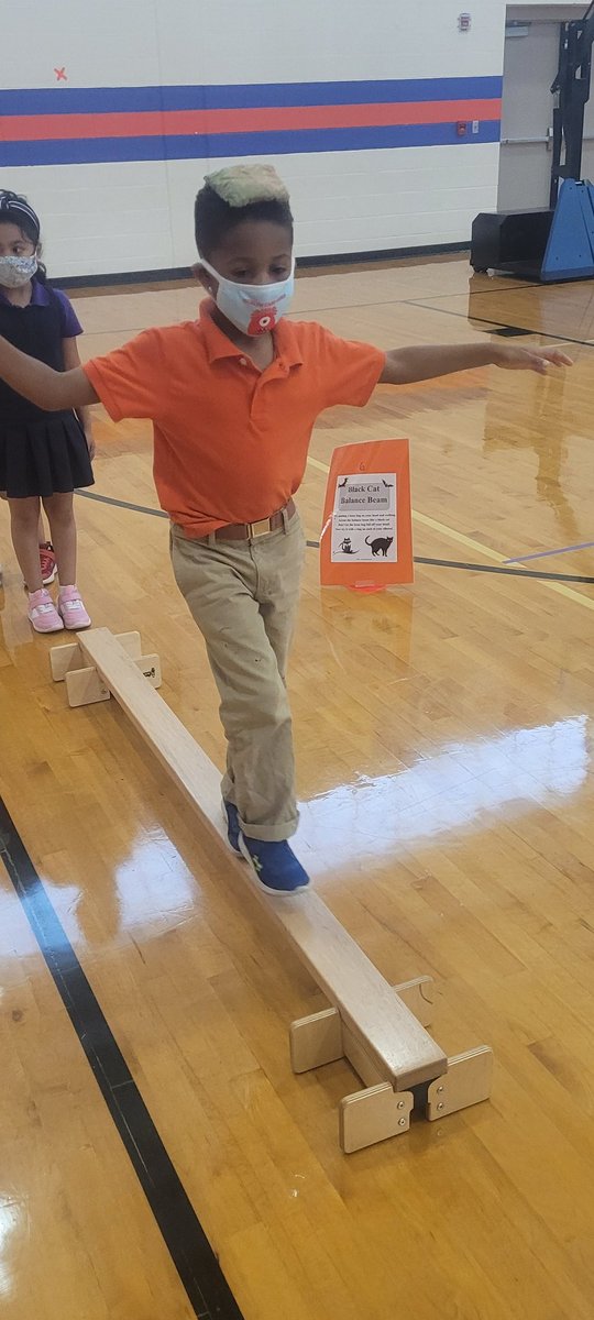 coachhkey's tweet photo. First graders completed challenge stations during Practical Living. It's so much fun challenging your physical abilities! @FarmerDragons 
#jcpshpe @meme3rat https://t.co/2yFQuUnoge