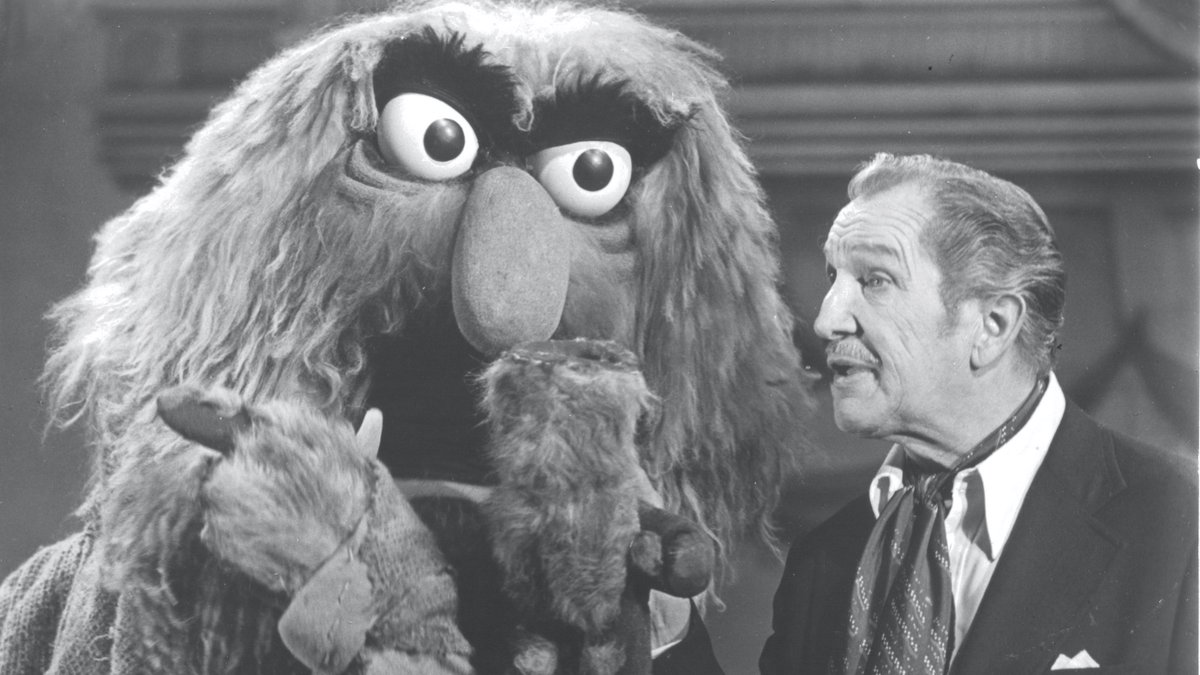 MovingImageNYC's tweet photo. Join us for a selection of classic monsters, music, and Muppets, incl. episodes of THE MUPPET SHOW featuring Vincent Price and Alice Cooper and other haunting clips from Jim Henson’s work. Hosted by @CraigShemin, OCT 23 + 29. https://t.co/oHHloGSzjw https://t.co/7mW0c2kjhI