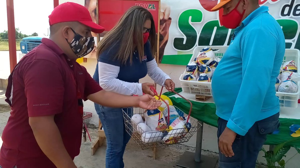 Alimentar_Anz's tweet photo. #EnFotos 📸 || Feria del Campo Soberano 🚜🌾🌽🥚🍗🥩🐟 atiende a más de 4 mil 700 familias en #Anzoátegui 

#ProducirEsVencer 

@luismarcanos @LealTelleria @PDVAL_OFICIAL https://t.co/DbuJi8wj2s