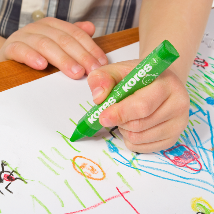🔸Krayones🔸

🖍Crayones de cera, de textura suave. ✔️
🖍12 colores que pueden mezclarse, para experimentar diferentes técnicas 🌈
🖍Forma triangular ergonómica 🔺
🖍Tamaño jumbo, ideales para etapa pre escolar 👧🏽 
#13oct #KORES #Venezuela
