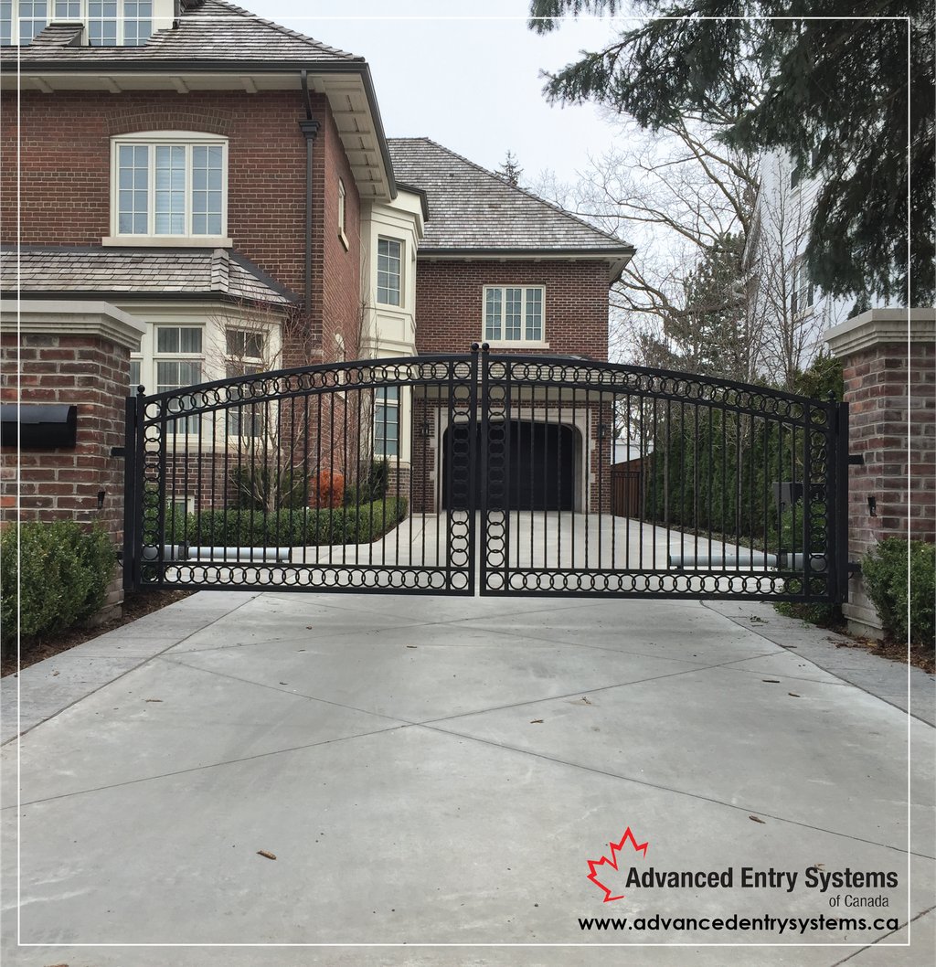 RomaFence's tweet image. Take your gate game to the next level! ↗️ 🛠️ #automation #AES #automateyourgate #gates #romafence #installation #driveway #nextlevel #swinggates