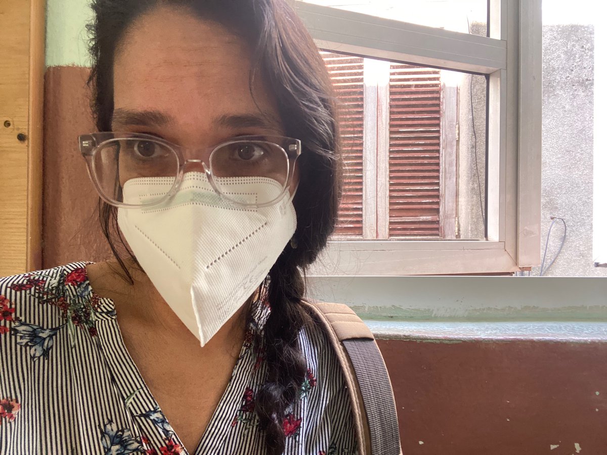 Luz_Cuba's tweet photo. Se acabó la vigilancia por ahora. Después de 3 días consecutivos con cerco policial y de la Seguridad del Estado en los bajos de mi edificio para impedirme salir a la calle hoy ya se han marchado. En la pista por ahora, haciendo unas cositas lindas. Ah.. sigo sin Datos Móviles🥺 https://t.co/63FTtNkuN2