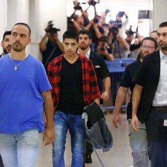 OurHeartPalest2's tweet photo. On October 12, 2015, the #Israeli forces shot and injured 13-year-old #Palestinian boy Ahmed Manasrah from #Jerusalem. He was left bleeding for so long, meanwhile, the Israeli settlers bullied and cursed at him. He woke up handcuffed in an Israeli hospital bed. @OurHeartPalest2 https://t.co/NNbHkQ70Pg