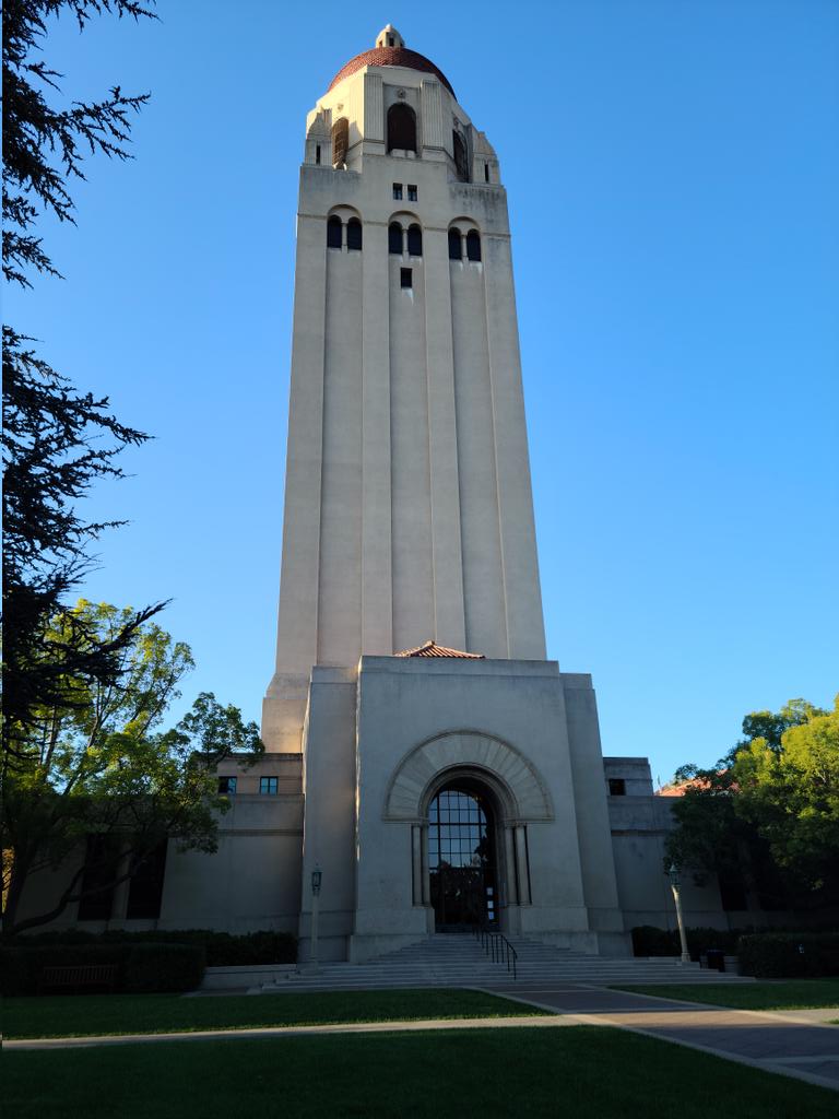 Great to be back at Hoover with two cohorts of Campbell Fellows and to further the research mission of <a href="/IndigenousEcon/">IndigenousEcon</a>. Abd I look forward to bringing ideas and lessons back to our @GSPIA <a href="/CGMPitt/">Center for Governance and Markets | Pitt</a> community to continue our work on governance in Indian country w/ <a href="/AllRoadstoChaco/">All Roads Lead to Chaco Canyon</a>