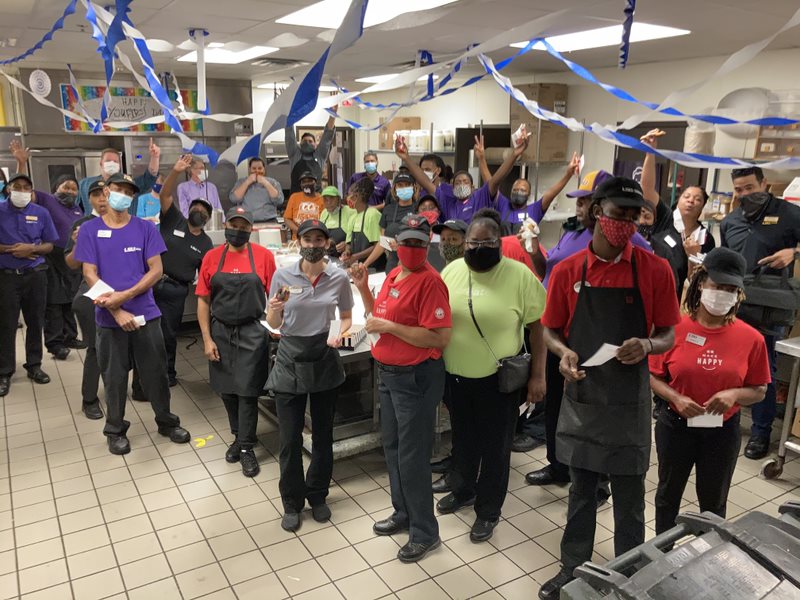ChartwellsHE's tweet photo. #YouFirstDay is here! Over the last 3 days, managers built 400 goody bags with over 40 items per bag to be given out today! Our associates are the heartbeat of LSU Dining. They are LSU DINING!
Just WOW team @LSUDining! Thank you for creating an amazing people-first culture! 🥳 https://t.co/PhiAtHwg7S