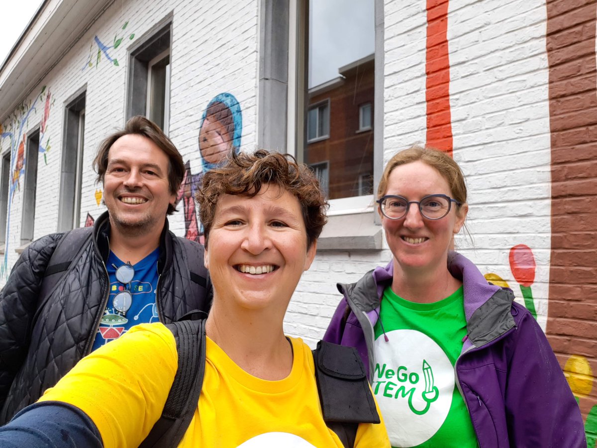 WeGoSTEM (@wegostem) on Twitter photo Deze toppertjes beten gisteren de spits af! Als collega's gaven ze samen de workshop.
"De #WeGoSTEM-workshops zijn weer een succes geworden: enthousiaste, blije kinderen, daar doen we het voor 😊"
Dankjewel <a href="/HildeVanhaute/">Hilde Vanhaute</a> , <a href="/mieke367/">Anne Marie Verlinden</a> en Jan! <a href="/dwengo/">Dwengo vzw</a> #womenintech #WomenInSTEM Deze toppertjes beten gisteren de spits af! Als collega's gaven ze samen de workshop.
"De #WeGoSTEM-workshops zijn weer een succes geworden: enthousiaste, blije kinderen, daar doen we het voor 😊"
Dankjewel <a href="/HildeVanhaute/">Hilde Vanhaute</a> , <a href="/mieke367/">Anne Marie Verlinden</a> en Jan! <a href="/dwengo/">Dwengo vzw</a> #womenintech #WomenInSTEM