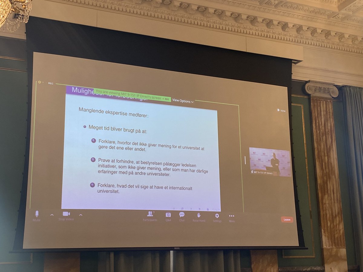 stinuslindgreen's tweet image. Professor Tobias Holck Colding er med live fra @MIT med sit perspektiv på universitetsledelse og sine erfaringer fra bestyrelsen på @DTUtweet - det matcher ret de udfordringer, jeg har hørt nævnt mange gange.
