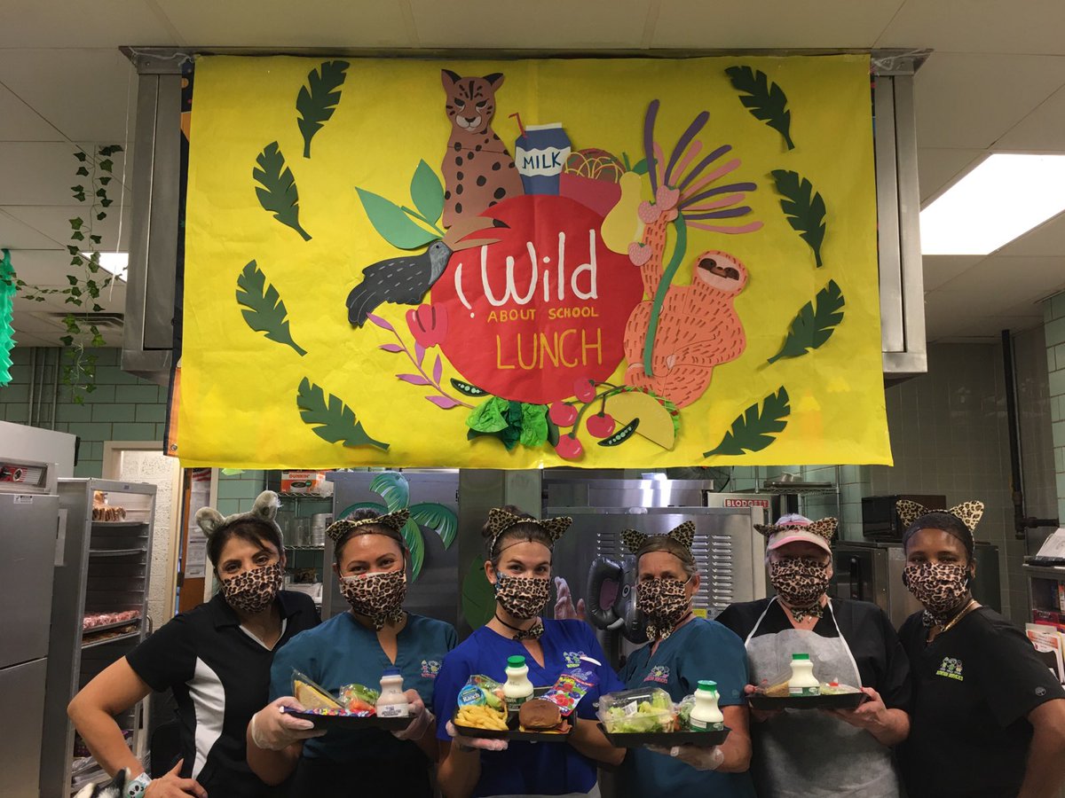 CafeCSD's tweet photo. Colonial's Pleasantville Elementary staff getting WILD About School Lunch!    #NSLW21 #SchoolLunch #WILDSchoolLunch  #SchoolNutritionAssociation    #DelawareDepartmentEducation https://t.co/e2zO3wqLvw