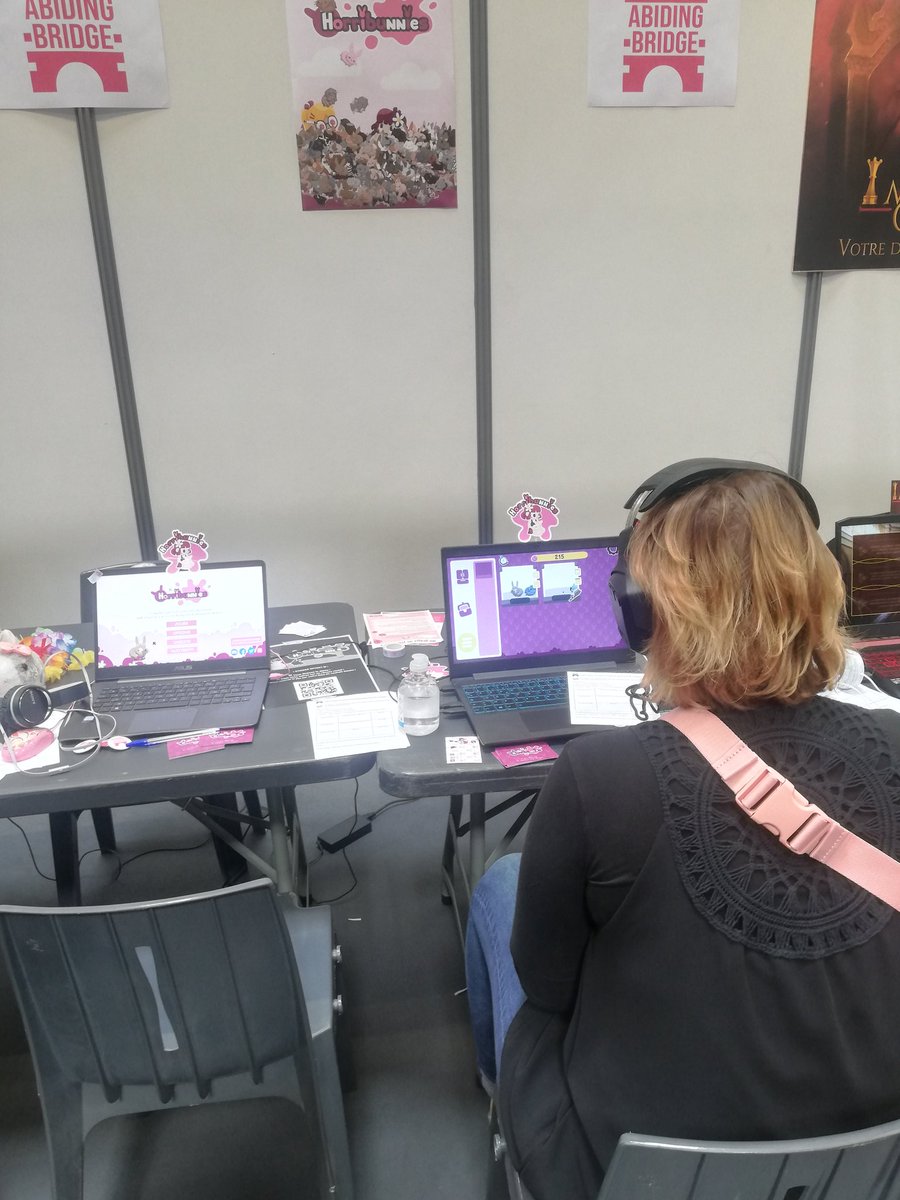 horribunnies's tweet image. Heya bunnies! 🐇
This week-end, we showcased Horribunnies and Bunburrows during @Fest_Animasia, a french convention! 🤓
Our booth&apos;s vibe was 🐇💜🌸