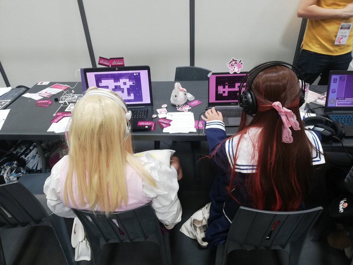 horribunnies's tweet image. Heya bunnies! 🐇
This week-end, we showcased Horribunnies and Bunburrows during @Fest_Animasia, a french convention! 🤓
Our booth&apos;s vibe was 🐇💜🌸